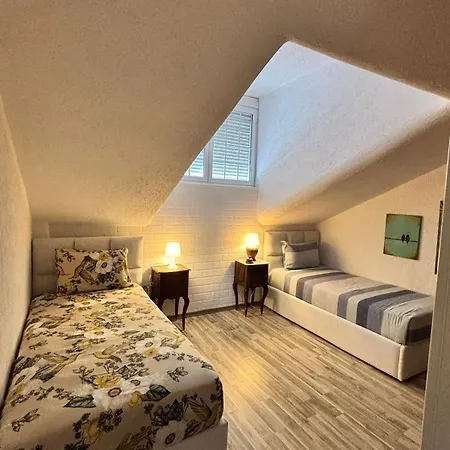 Itan Cozy Modern