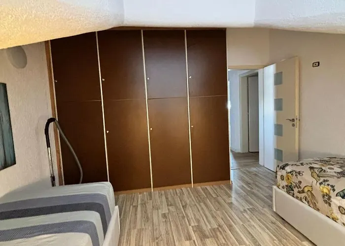 Itan Cozy Modern 地拉那