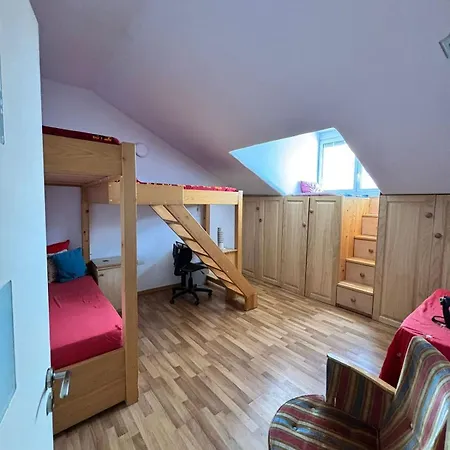 Itan Cozy Modern Lägenhet