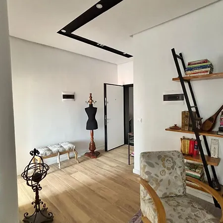 Itan Cozy Modern Apartment *