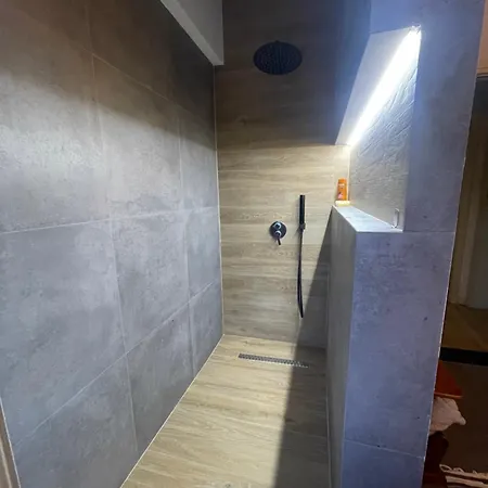 Lägenhet Itan Cozy Modern Tirana